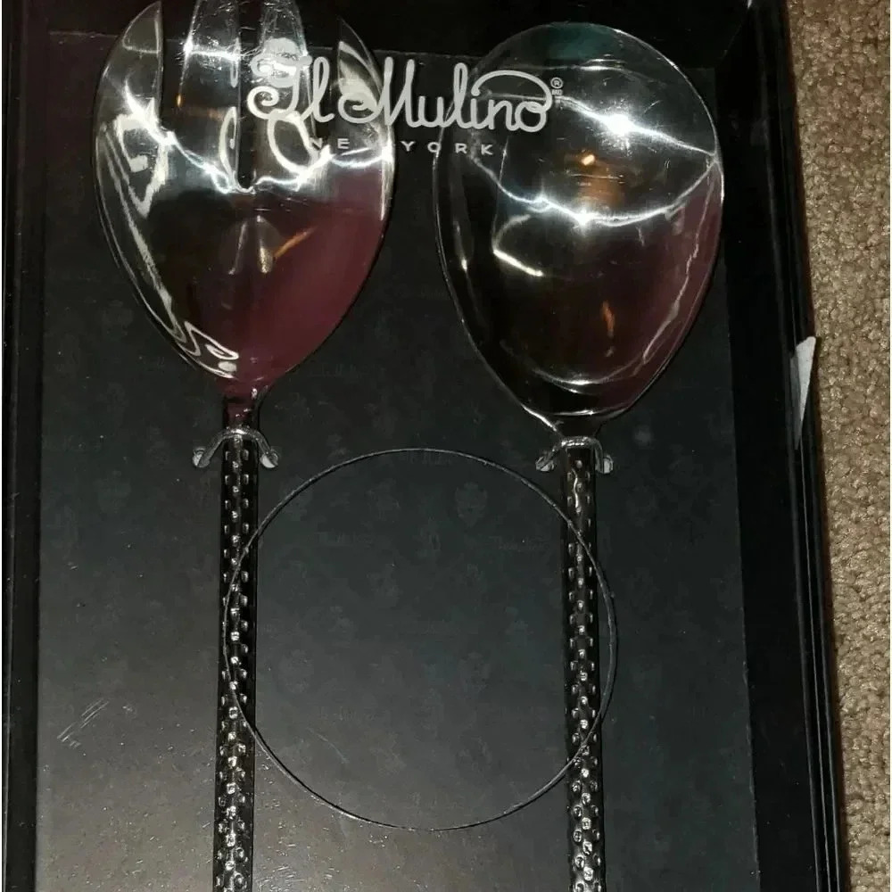 Salad server set.